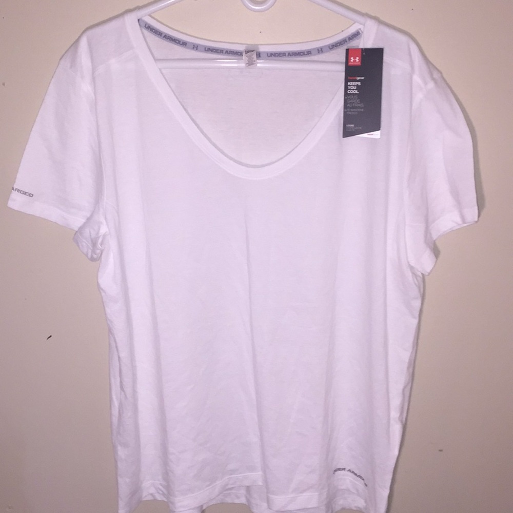 Under Armour Heat Gear Scoop Kneck Workout Shirt